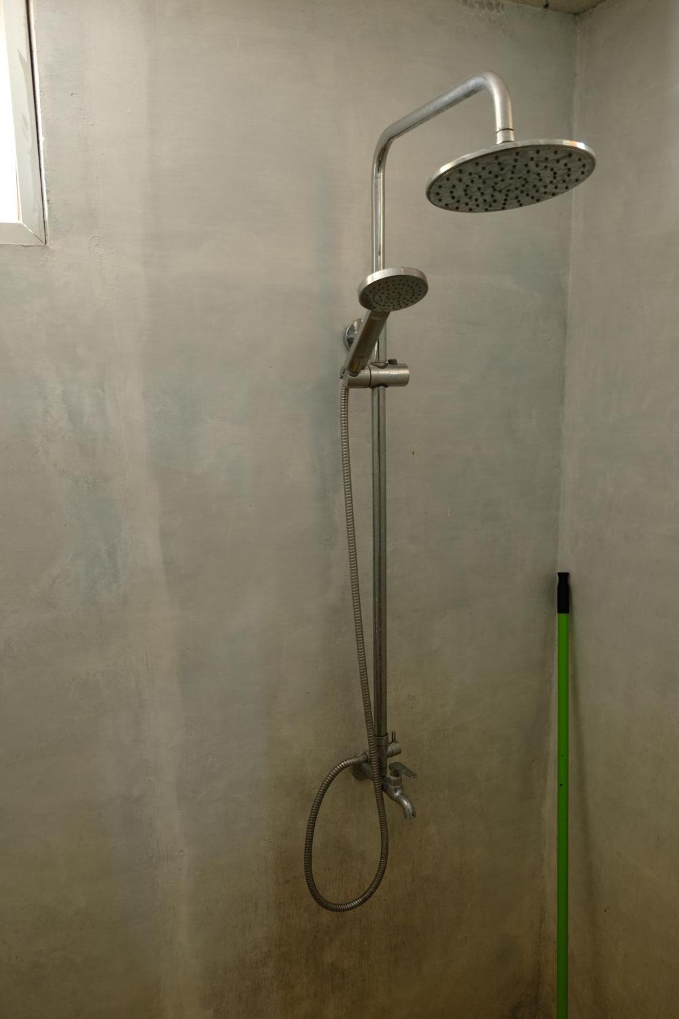 טנגלה Menaka Homestay מראה חיצוני תמונה