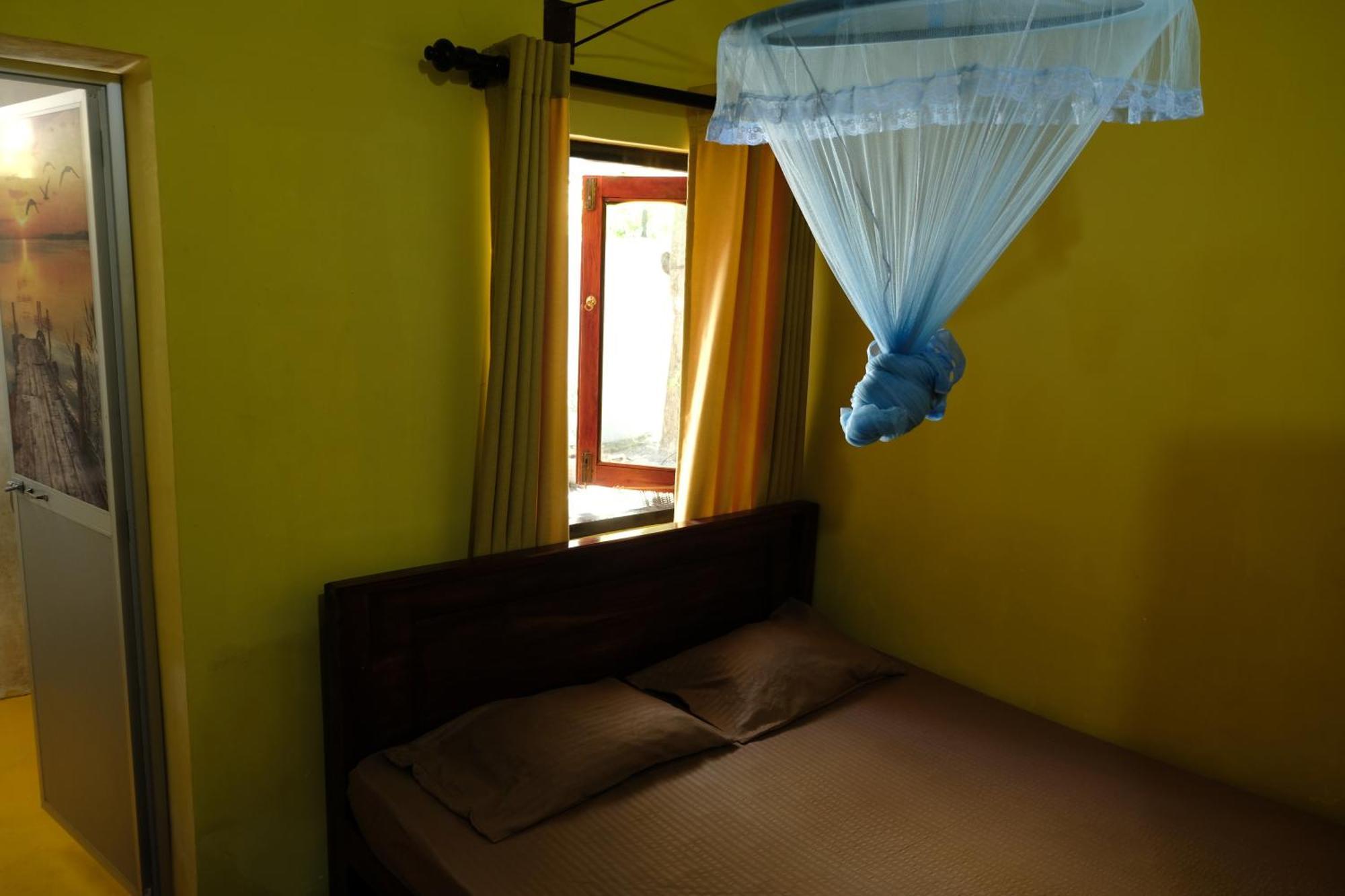טנגלה Menaka Homestay מראה חיצוני תמונה