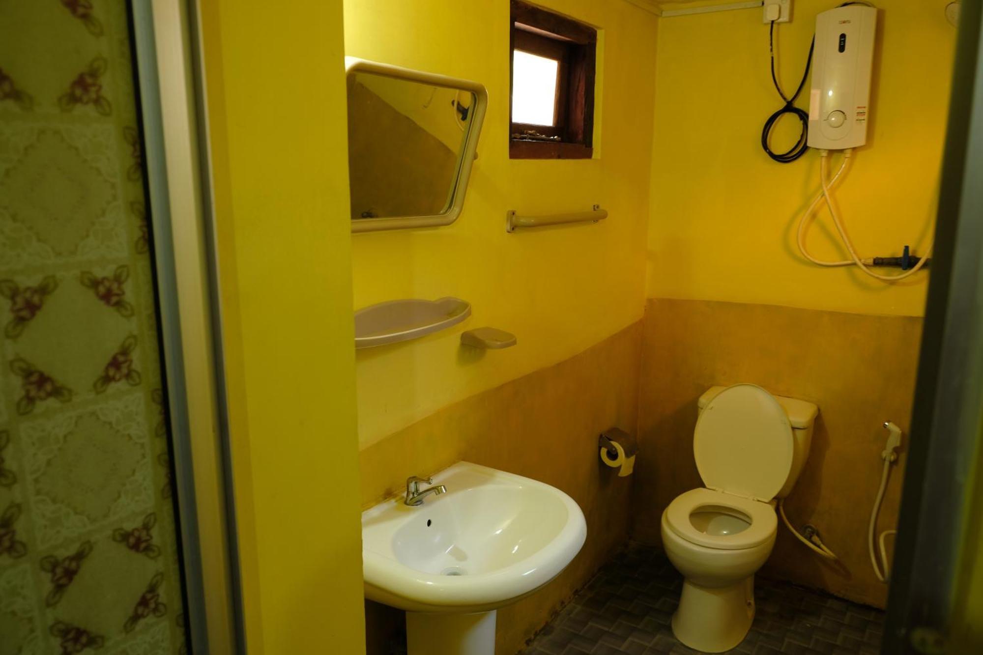 טנגלה Menaka Homestay מראה חיצוני תמונה