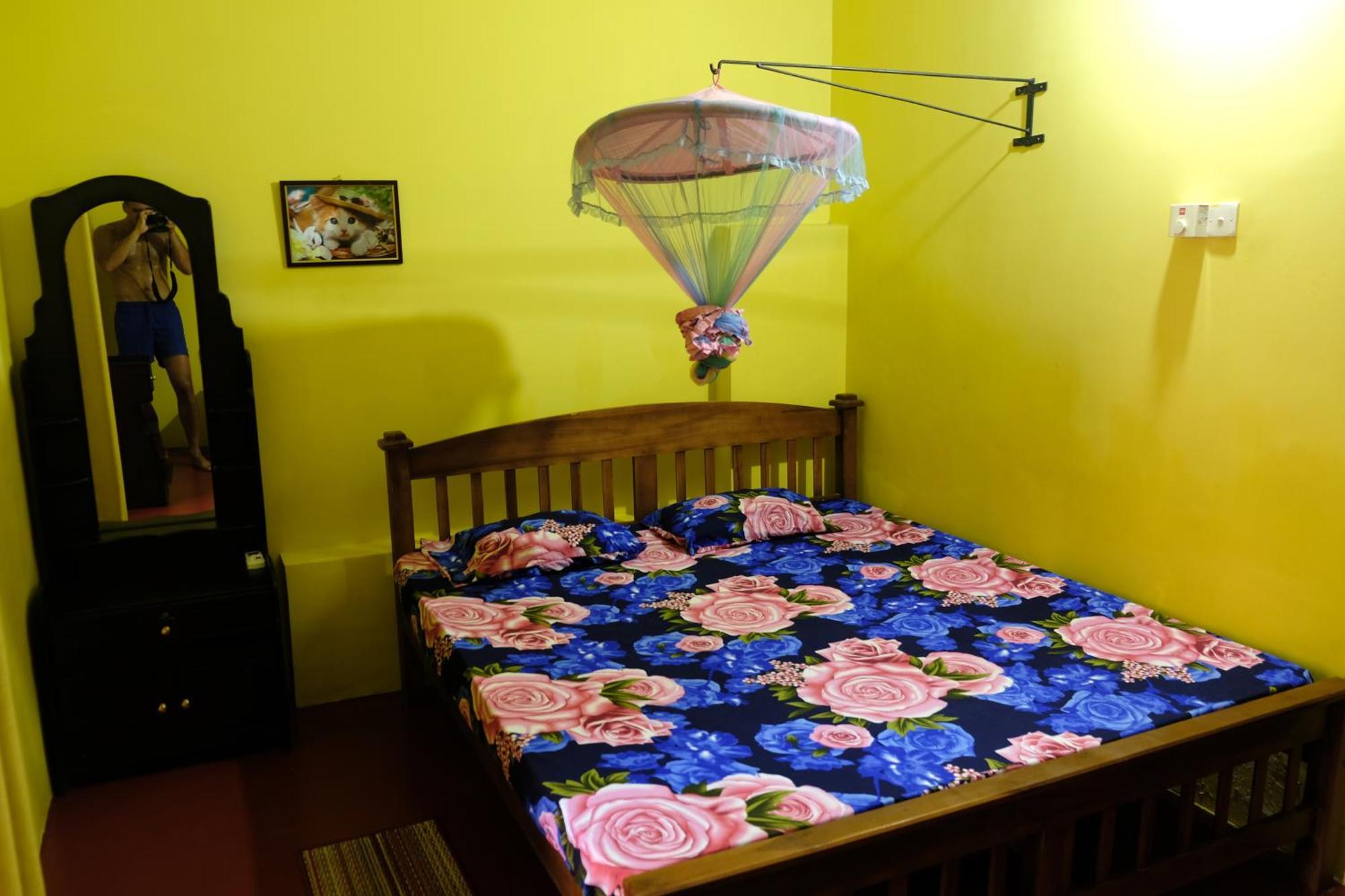 טנגלה Menaka Homestay מראה חיצוני תמונה